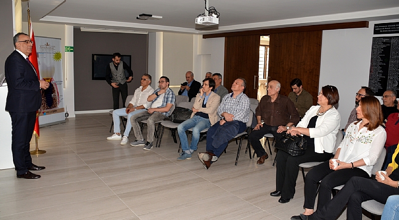 31 MART 2018 TARİHİNDE ODAMIZDA TDB AKADEMİ & ODAMIZ İŞBİRLİĞİ İLE  PROF. DR. YAŞAR ÖZKAN'IN SUNUMUYLA KOMPLEKS VAKALARDA SERT DOKU DÜZENLEMELERİ; ENDİKASYON, PLANLAMA VE SONUÇLARI KONULU SEMİNER DÜZENLENDİ