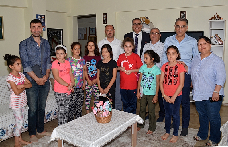 ODAMIZ YÖNETİM KURULU BAŞKANI DT. FATİH GÜLER VE ÜYELERİ ADANA ÇOCUK EVLERİ SİTESİNİ ZİYARET ETTİ.