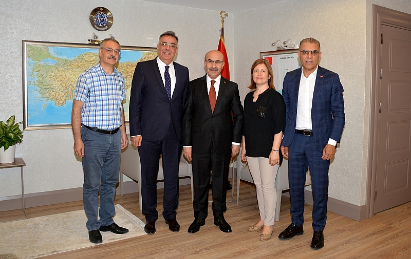 ODAMIZ YÖNETİM KURULU ÜYELERİ, ADANA VALİSİ SAYIN MAHMUT DEMİRTAŞ’I MAKAMINDA NEZAKET ZİYARETİNDE BULUNULDU.