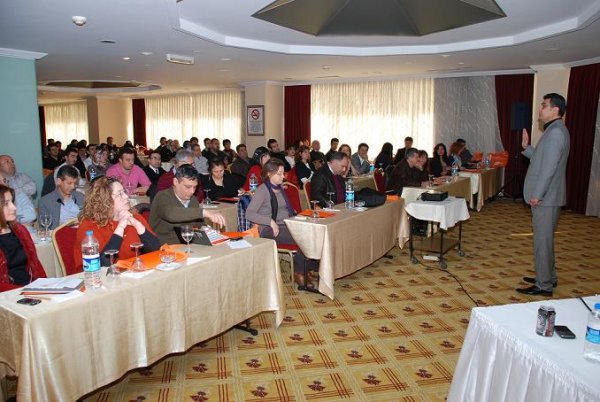 3 MART 2012 İMPLANTOLOJİ SEMİNERİ YAPILDI