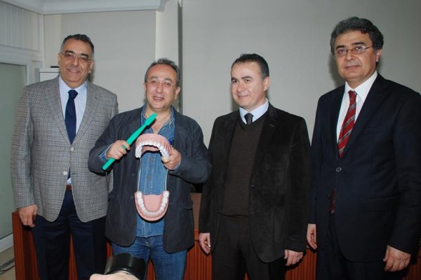 TAYFUN TALİPOĞLU, COLGATE VE TDB'NİN BİLİNÇLENDİRME TOPLANTISI İÇİN ADANA DİŞ HEKİMLERİ ODASI'NA GELDİ