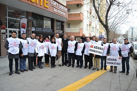 ODA BAŞKANIMIZ DT.HASAN YAMAN'IN SAĞLIK BAKANLIĞI'NIN ÖNÜNDE BASIN AÇIKLAMASI